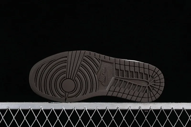 All Categories Air Jordan Jordan Series Basketball Shoes Air Jordan 1 Low Travis Scott x Air Jordan 1 Low OG AJ1 Joe 1 Reversed Overhook Joint Style Casual Sports Basketball Shoes DM7866-820